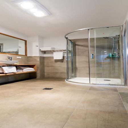 Ulverstone River Edge Holidayapartments Rum bild