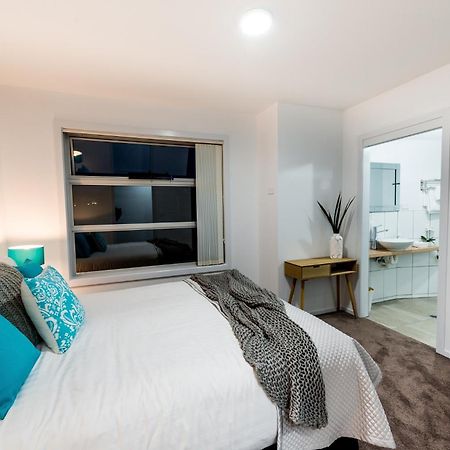 Ulverstone River Edge Holidayapartments Rum bild