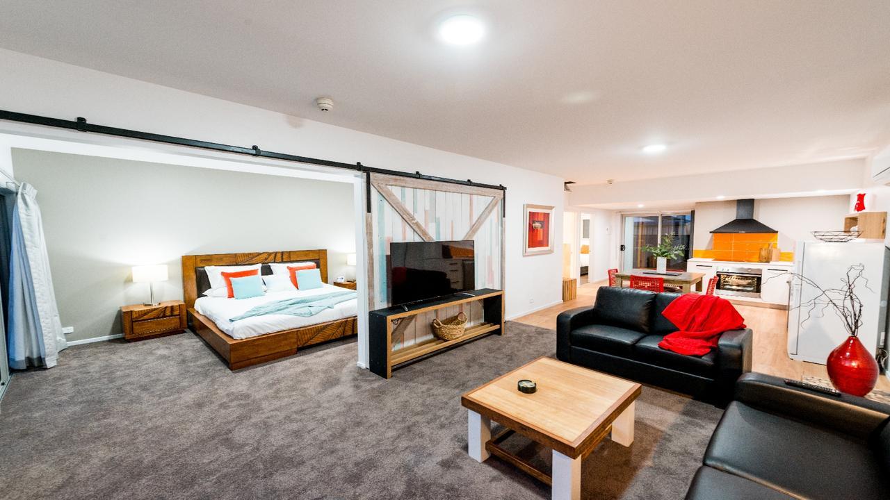 Ulverstone River Edge Holidayapartments Exteriör bild